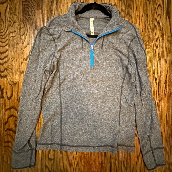 Lululemon men’s soft jersey half zip in size small - Picture 3 of 4